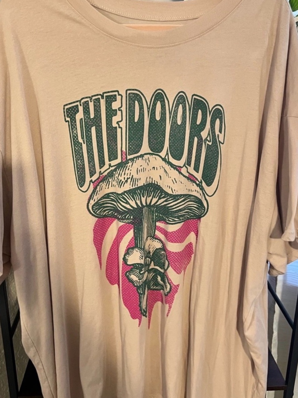 The Doors Graphic Mushroom Tee - Pink & Green